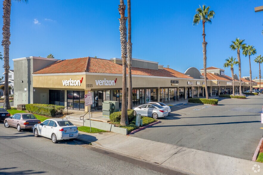1515-1555 Palm Ave, San Diego, CA à louer - Photo du bâtiment - Image 2 de 8