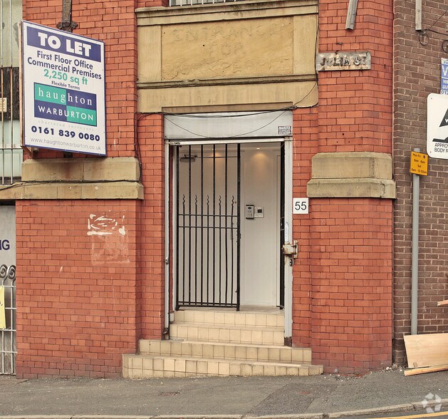 45 Julia St, Manchester à louer - Photo du bâtiment - Image 2 de 6