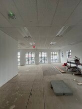 190 Mineola Ave, Roslyn Heights, NY à louer Photo du bâtiment- Image 2 de 5