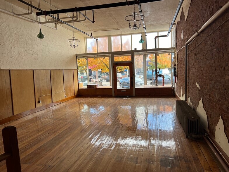 621-623 Main St, Canon City, CO for lease - Interior Photo - Image 1 of 4