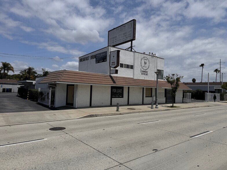 4843 W Century Blvd, Inglewood, CA à louer - Photo du bâtiment - Image 1 de 11