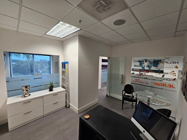 7950 NW 53rd St, Doral, FL à louer - Photo intérieure - Image 2 de 16