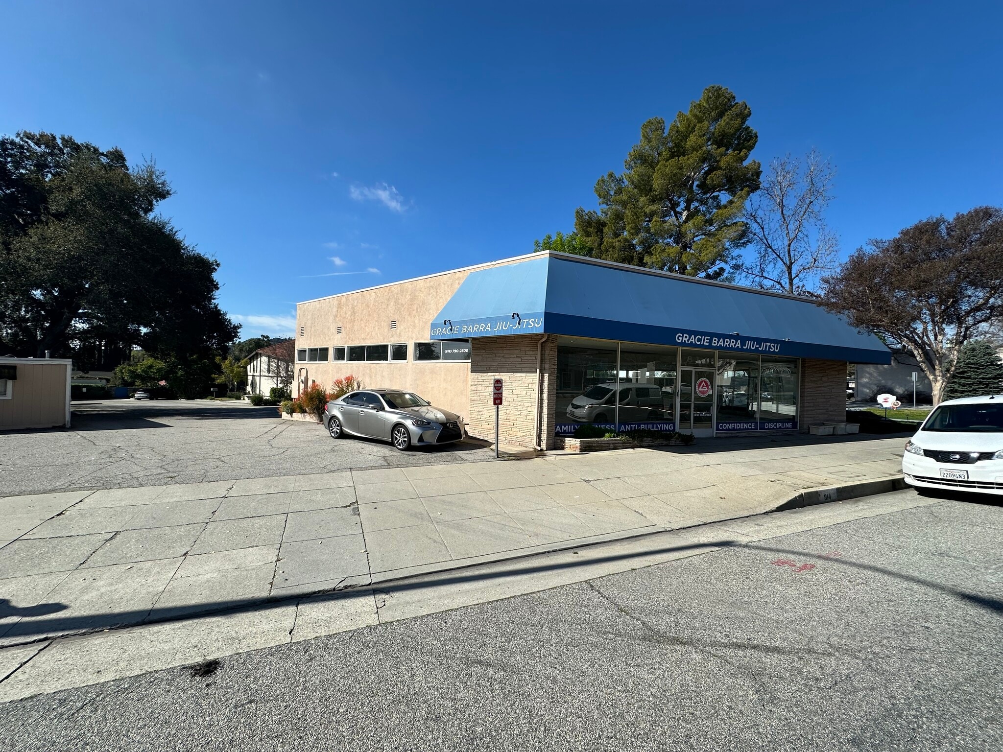814 Foothill Blvd, La Cañada Flintridge, CA for lease Primary Photo- Image 1 of 10