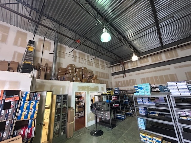 94-1388 Moaniani St, Waipahu, HI for lease Interior Photo- Image 1 of 3