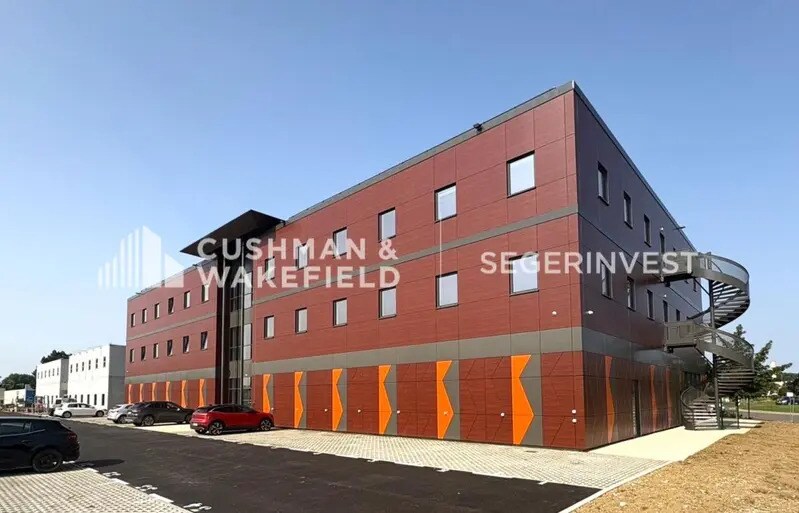 1 Rue De La Guerlande, Châtenoy-le-Royal for lease - Building Photo - Image 1 of 5