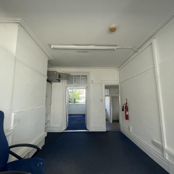 105 Battle Rd, St Leonards On Sea for lease - Building Photo - Image 3 of 5