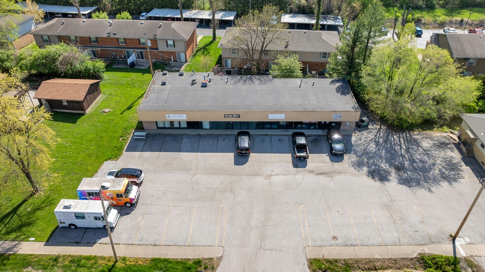 1913 N Belt East, Belleville, IL for sale - Building Photo - Image 2 of 12