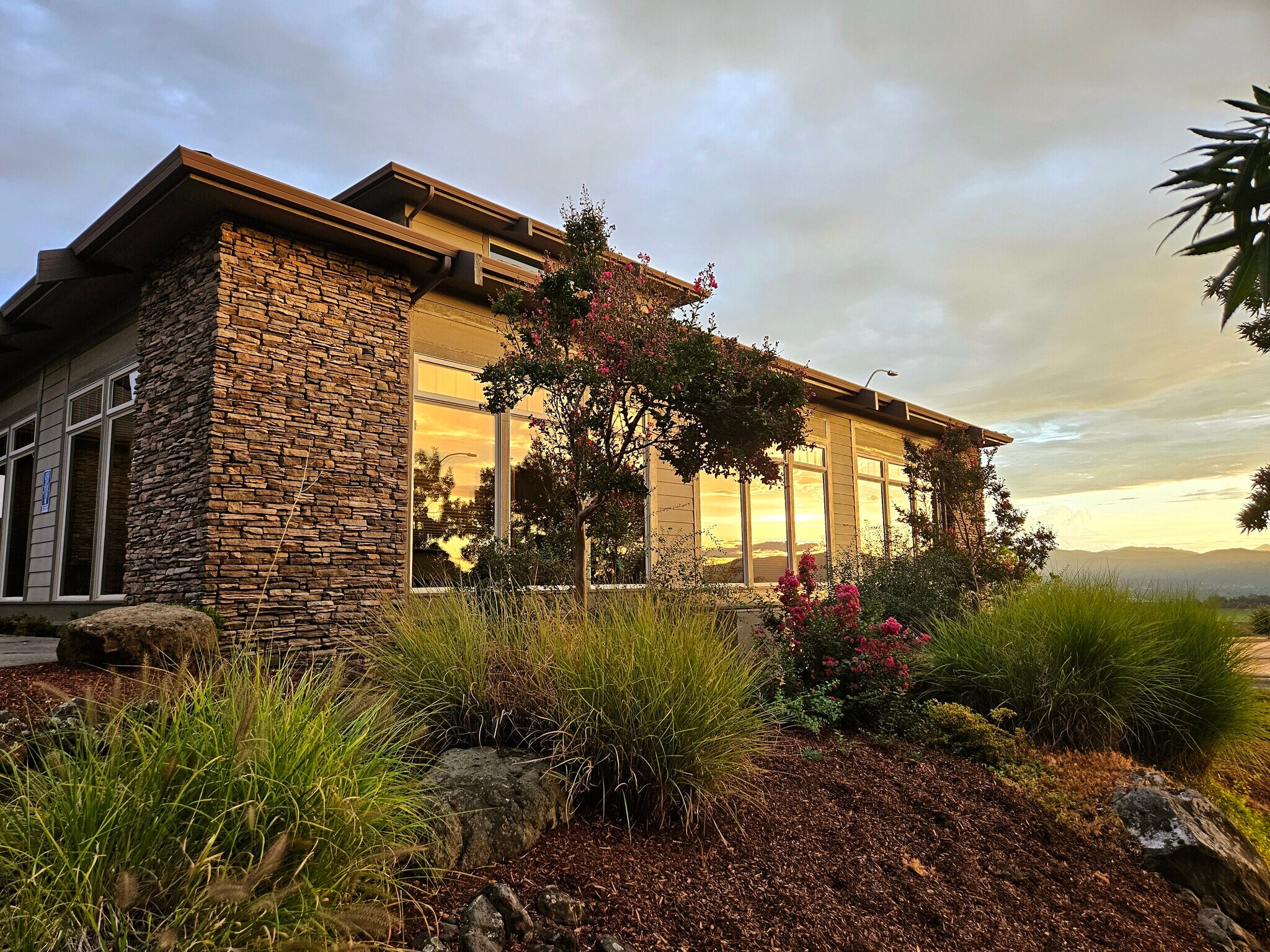 4497 Brown Ridge Ter, Medford, OR à vendre Photo du bâtiment- Image 1 de 12