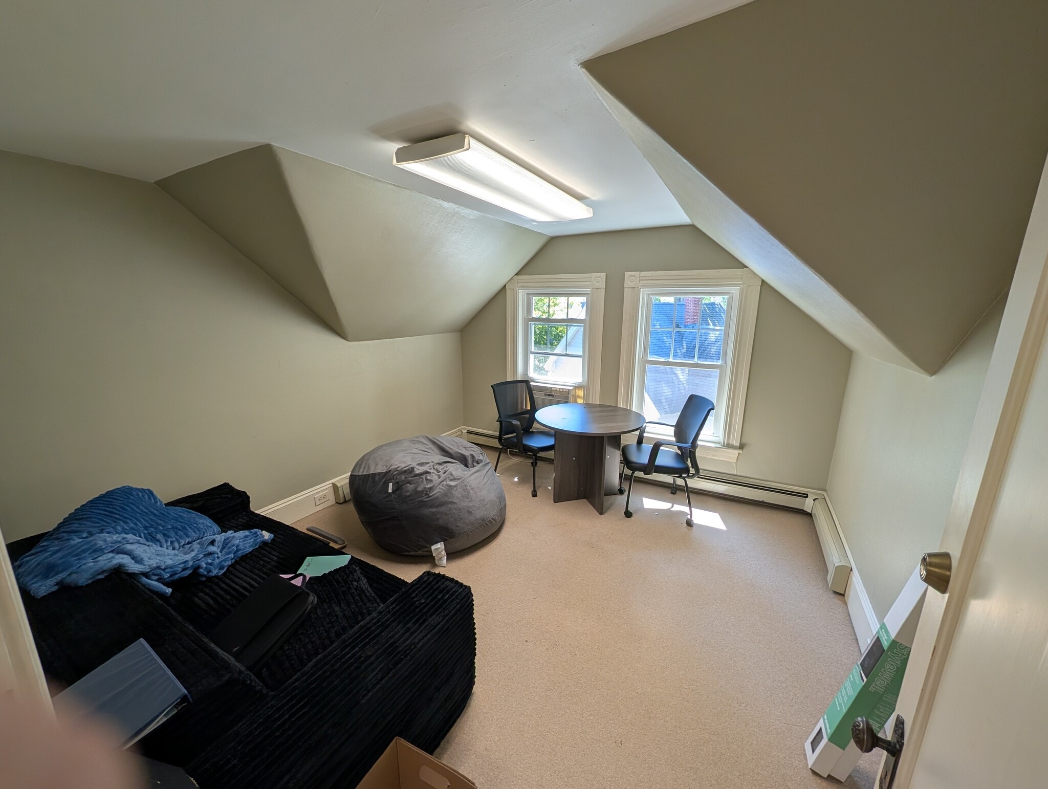212 Coolidge Ave, Manchester, NH for lease Interior Photo- Image 1 of 27