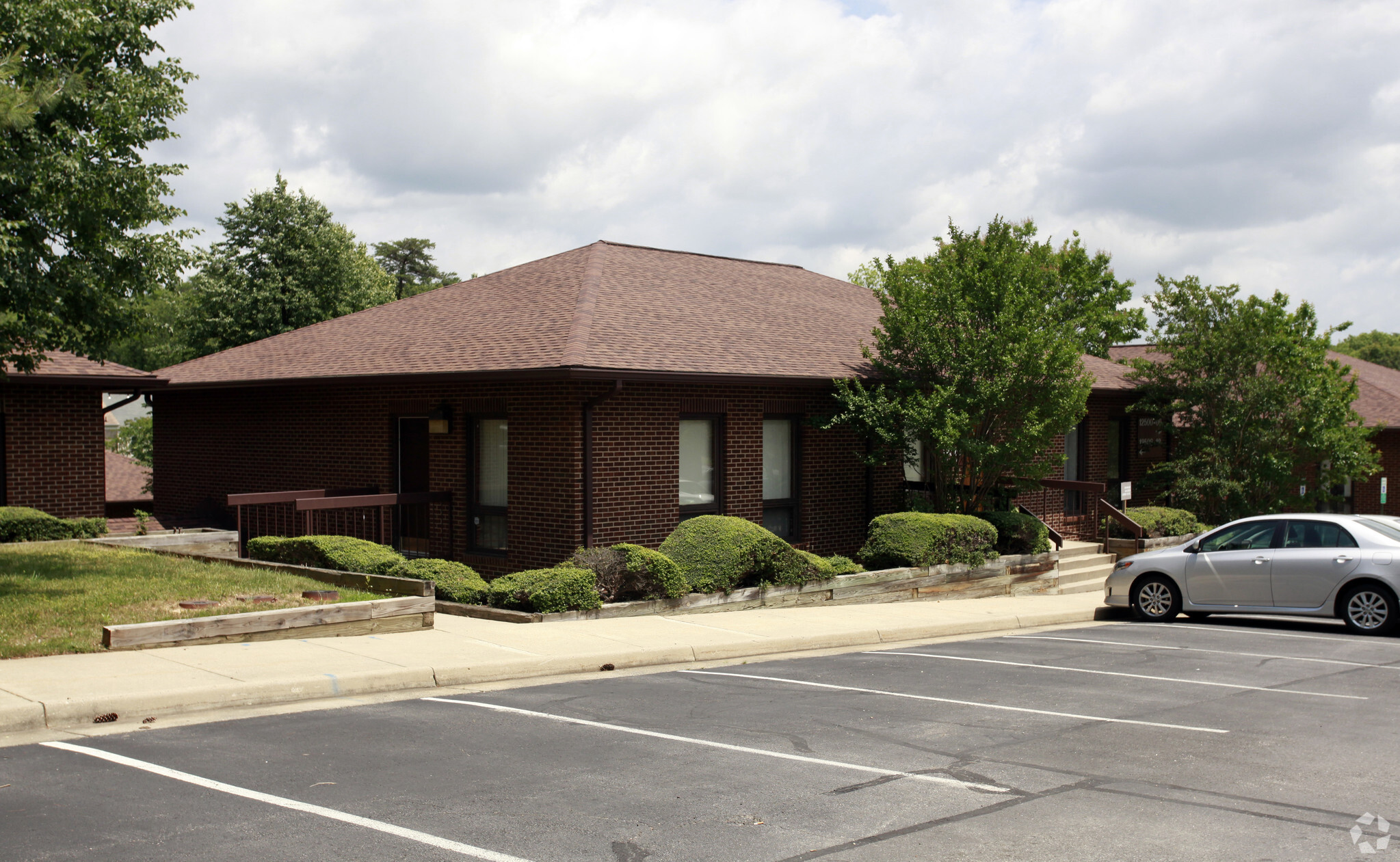 12510 Lake Ridge Dr, Woodbridge, VA for sale Primary Photo- Image 1 of 1