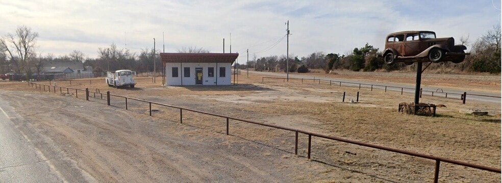 8016 Spencer Jones Rd, Oklahoma City, OK for sale - Building Photo - Image 2 of 5