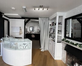 11 West St, Storrington for sale Interior Photo- Image 2 of 5