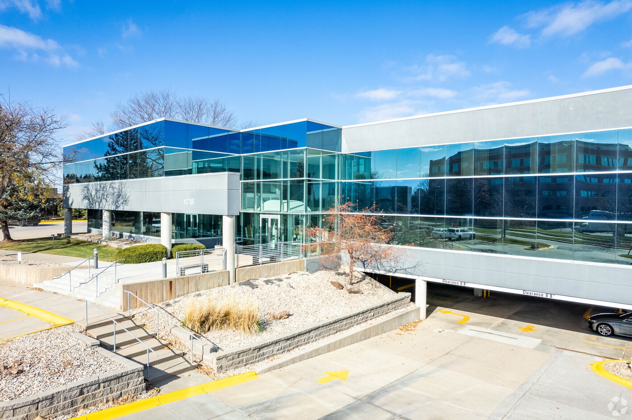 11718 Nicholas St, Omaha, NE for lease Primary Photo- Image 1 of 15