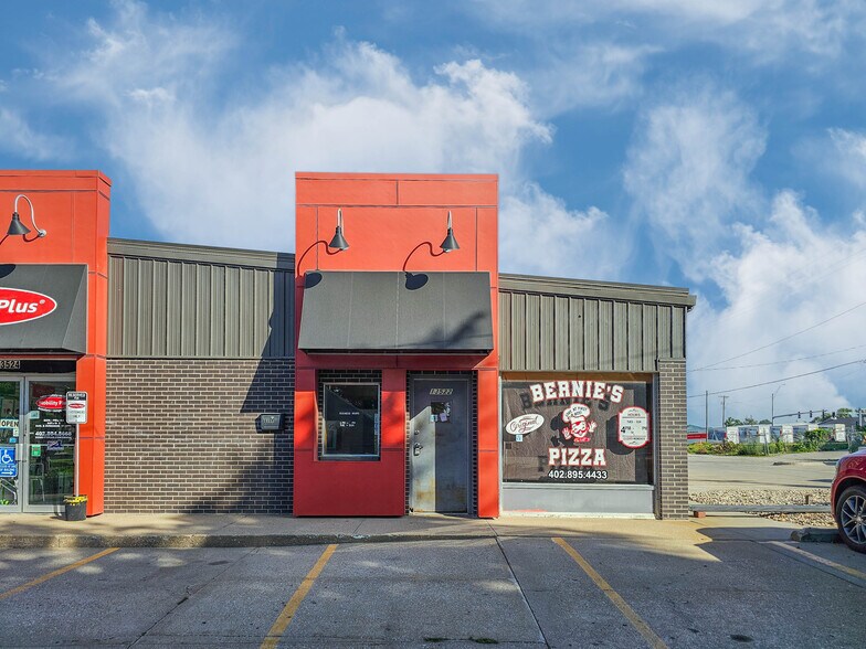 4917-4935 S 136th St, Omaha, NE à vendre - Photo du bâtiment - Image 1 de 1