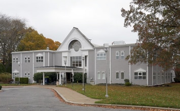 215 Toll Gate Rd, Warwick, RI à louer Photo intérieure- Image 1 de 14