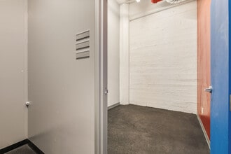 932 Wilson St, Los Angeles, CA à louer Photo intérieure- Image 2 de 18