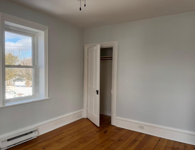 Immeuble residentiel dans Lanark, ON à vendre - Photo intérieure - Image 2 de 3