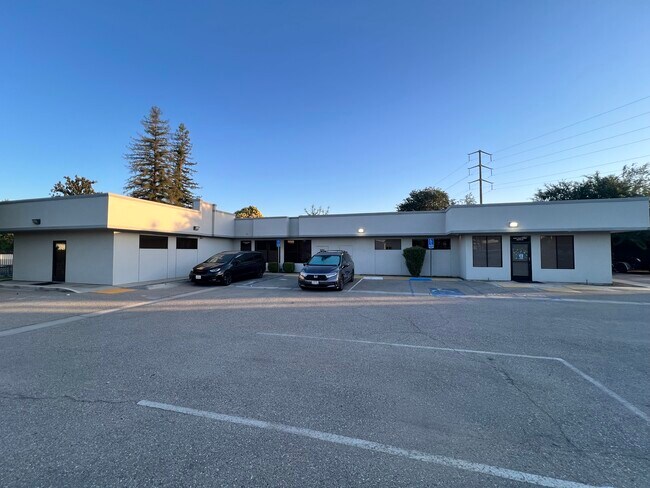 Plus de détails pour 4000 San Dimas St, Bakersfield, CA - Commerce de détail à vendre