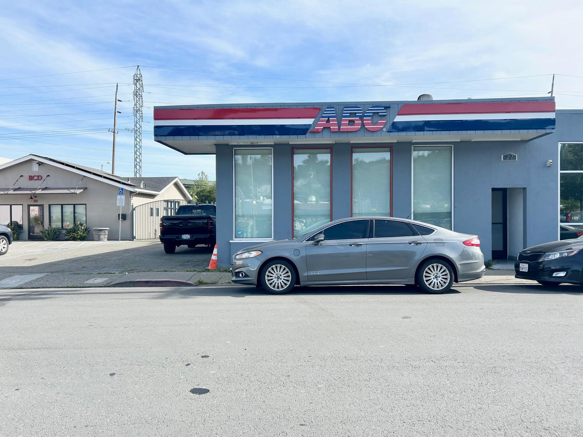 27 Jordan St, San Rafael, CA for lease Primary Photo- Image 1 of 5