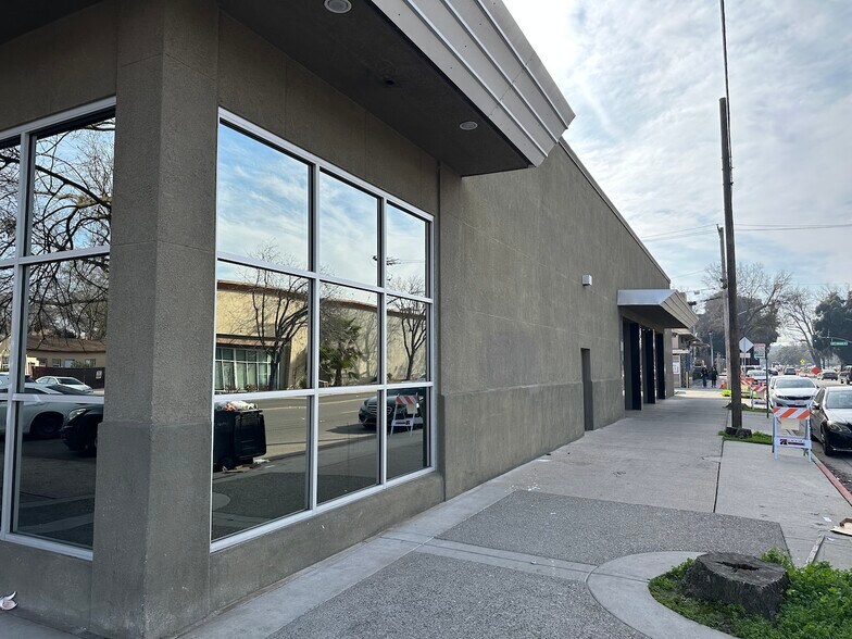 1718 H St, Modesto, CA à louer - Photo du bâtiment - Image 2 de 7