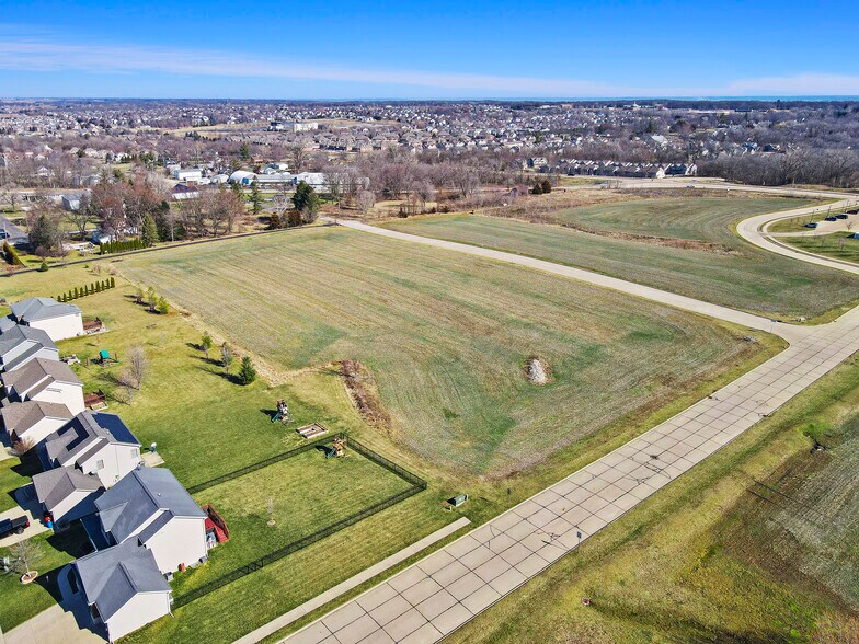 9901 N Wulburn St, Peoria, IL à vendre - Photo du bâtiment - Image 2 de 12