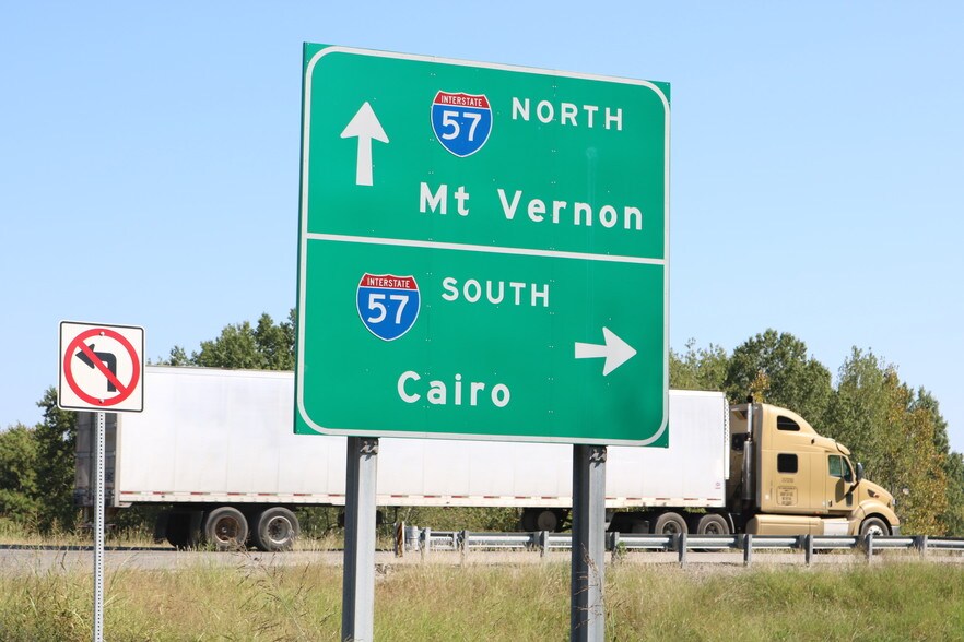 11478 Imhoff Ln-2, Johnston City, IL à vendre - Photo du bâtiment - Image 2 de 19