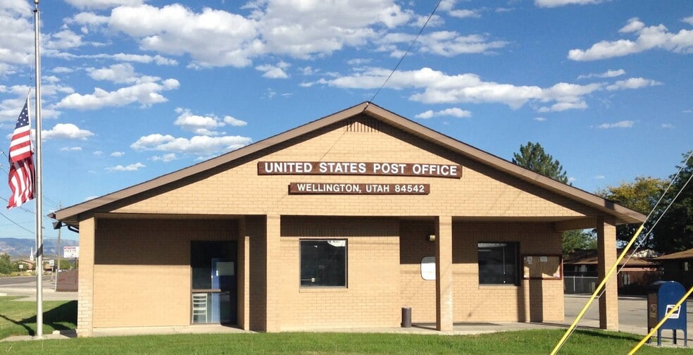 610 E Main St, Wellington, UT for sale - Primary Photo - Image 1 of 8
