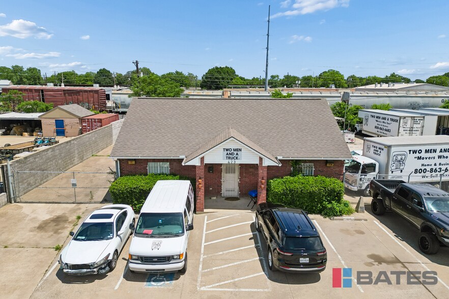 423 Gautney St, Garland, TX à vendre - Photo du bâtiment - Image 2 de 11