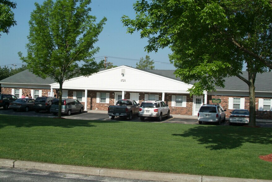 1743 North Ocean Ave, Medford, NY à louer - Photo du bâtiment - Image 2 de 4