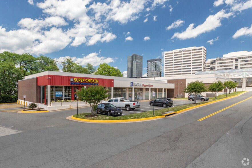 8353-8357 Leesburg Pike, Vienna, VA à louer - Photo principale - Image 1 de 3