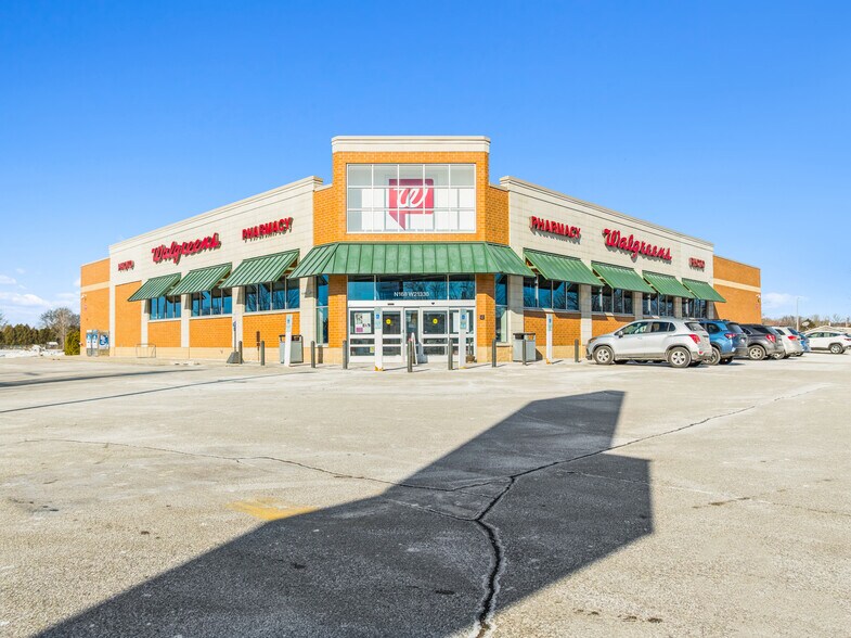 N 168 W 21330 Main St, Jackson, WI à vendre - Photo du bâtiment - Image 3 de 10