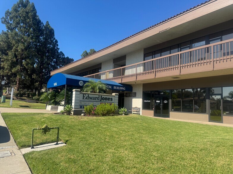 16766 Bernardo Center Dr, San Diego, CA à vendre - Photo du bâtiment - Image 3 de 37