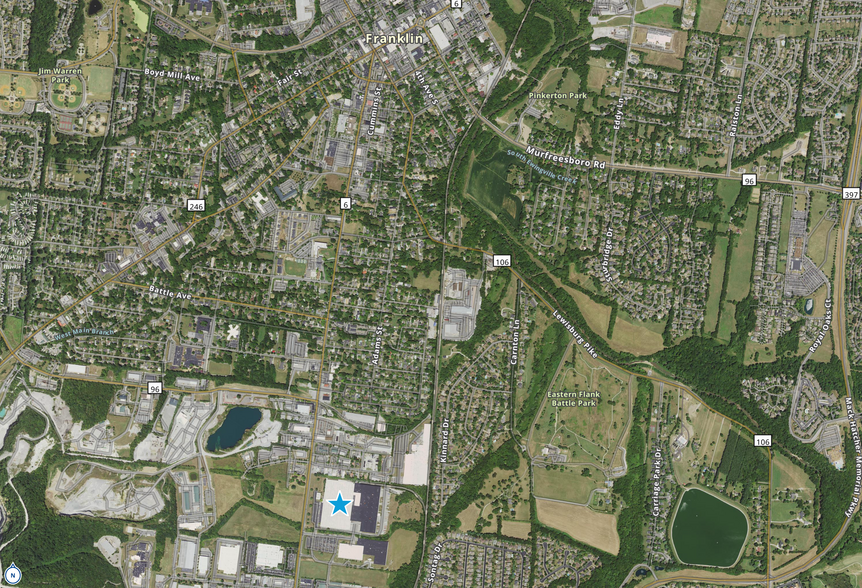 1705 Columbia Ave, Franklin, TN à louer - Photo du bâtiment - Image 3 de 3