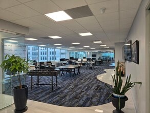 2963 Gulf To Bay Blvd, Clearwater, FL for lease Interior Photo- Image 2 of 3