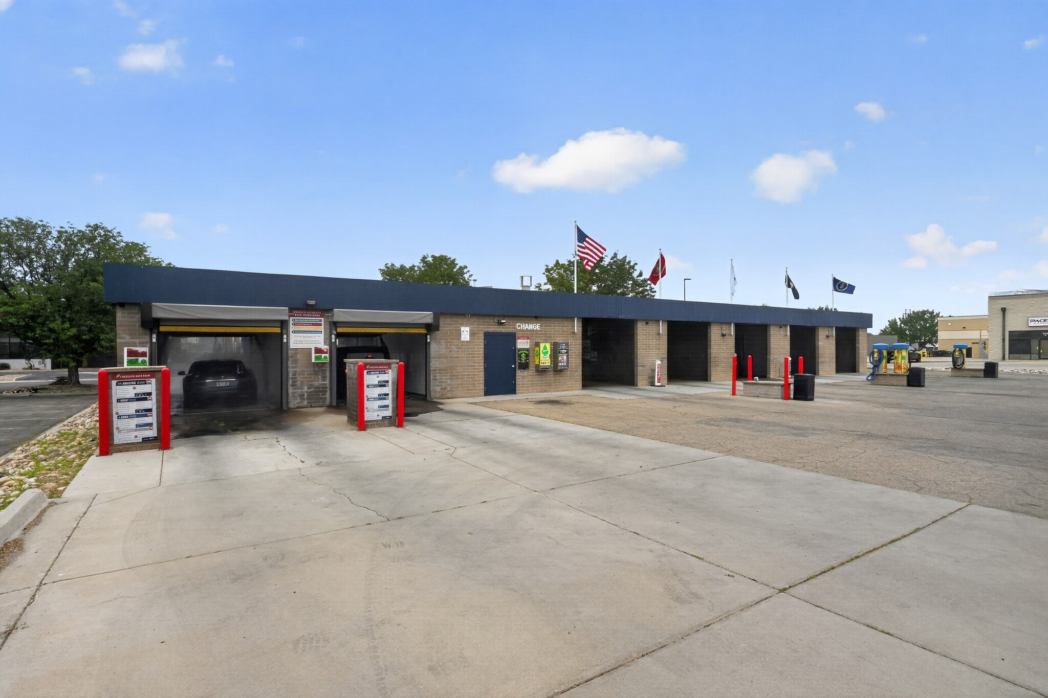 Freedom Auto Wash Portoflio portfolio of 3 properties for sale on LoopNet.ca Building Photo- Image 1 of 4