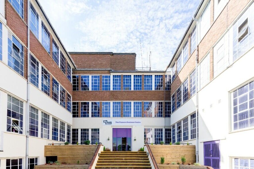 Pixmore Ave, Letchworth Garden City à louer - Photo du bâtiment - Image 3 de 81