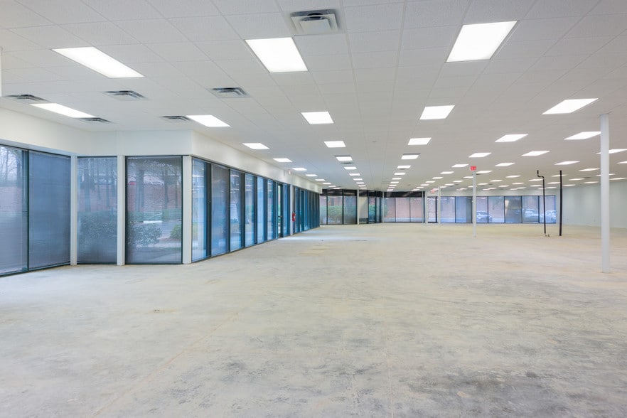 200 Chastain Center Blvd, Kennesaw, GA for lease - Interior Photo - Image 3 of 18