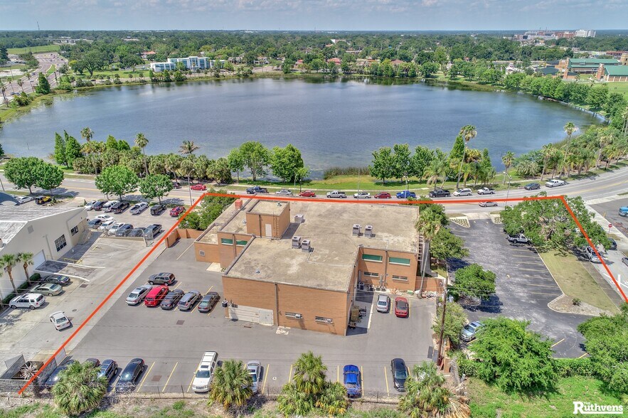 20 Lake Wire Dr, Lakeland, FL à louer - Photo du bâtiment - Image 2 de 11