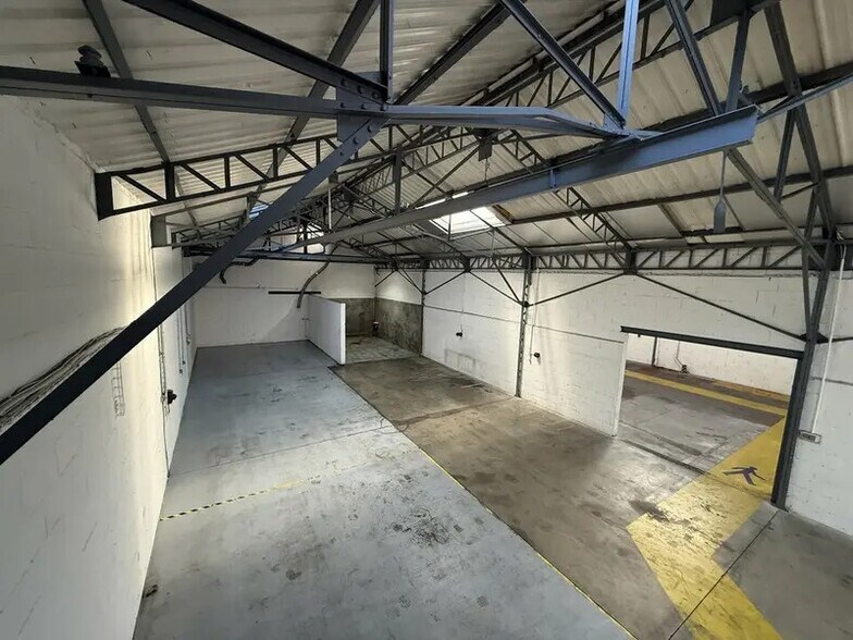 2 Chemin Du Génie, Vénissieux for lease - Building Photo - Image 2 of 12
