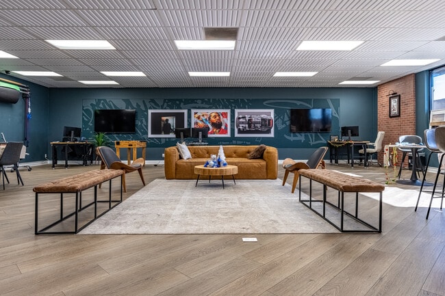 Plus de détails pour 6746 Valjean Ave, Van Nuys, CA - Bureau à louer