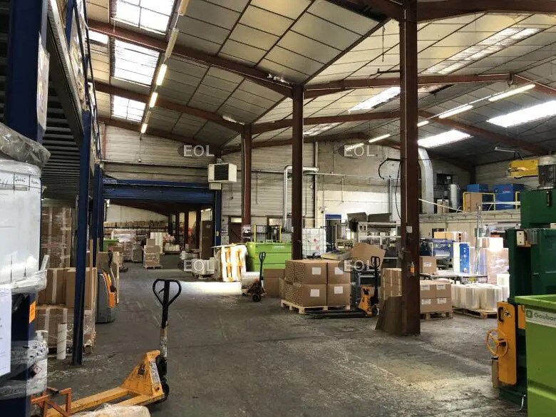 Local d'activités dans VERNEUIL-L'ETANG à vendre Photo du bâtiment- Image 1 de 16