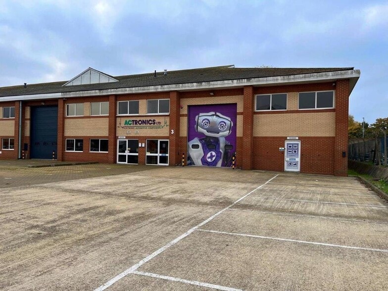 2-3 Brunel Way, Colchester for lease - Building Photo - Image 3 of 19