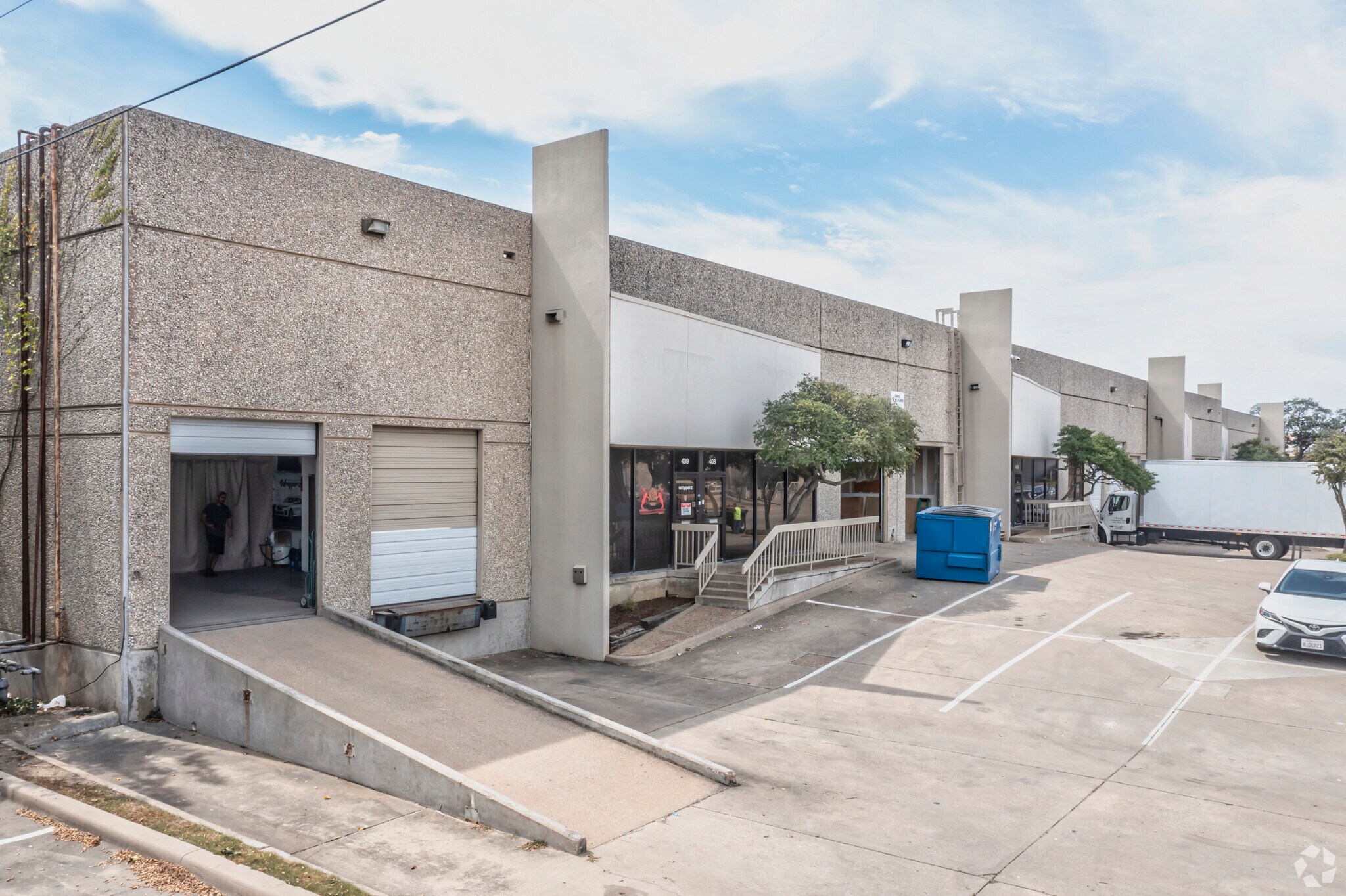 10560 Newkirk St, Dallas, TX for lease Building Photo- Image 1 of 5
