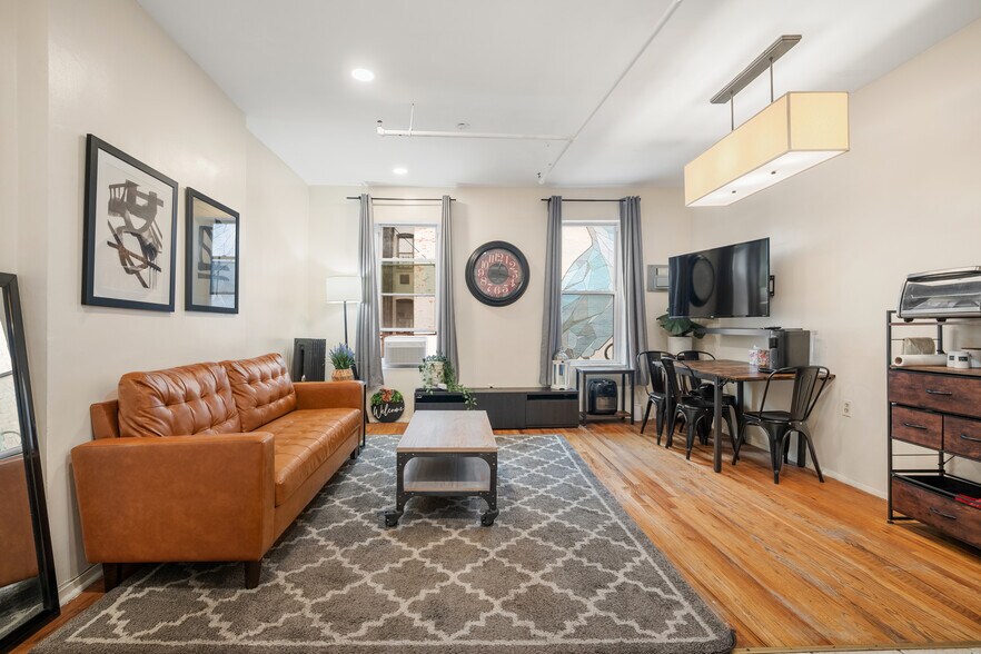 596 W 152nd St, New York, NY à vendre - Photo du bâtiment - Image 2 de 9