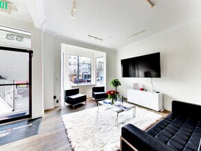 582 Castro St, San Francisco, CA for lease Building Photo- Image 2 of 15