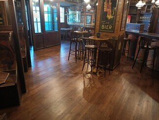 Plus de détails pour Multi-résidentiel à vendre