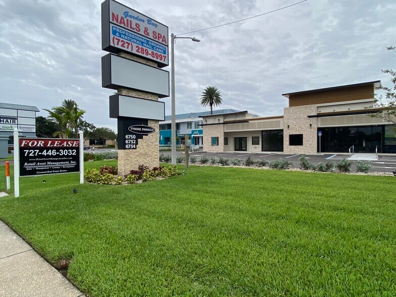 6750-6754 22nd Ave, Saint Petersburg, FL à louer - Photo du bâtiment - Image 3 de 10