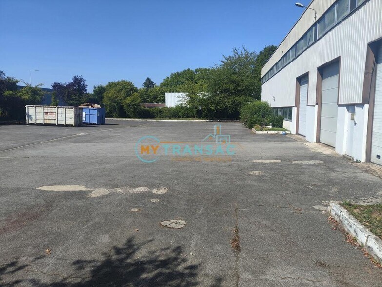 Flex dans Torcy à louer - Photo du bâtiment - Image 2 de 31