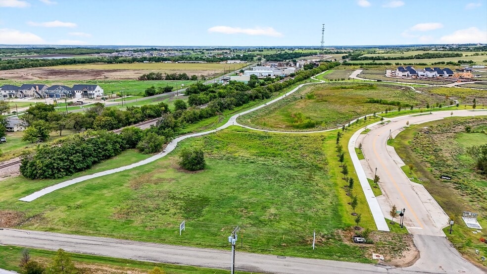 512 N Oklahoma Dr, Celina, TX for lease - Primary Photo - Image 1 of 12