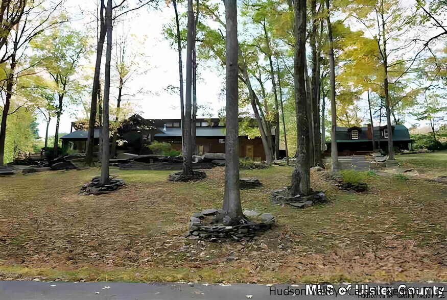 1474 High Falls Rd, Catskill, NY à vendre - Photo du bâtiment - Image 2 de 17